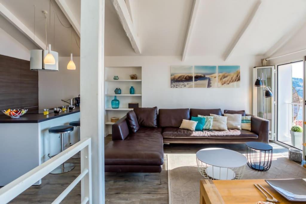 #40 Bright Sea View Suite For 6 2Mins Walk Port & Sea Вилафранк-сюр-Мер Екстериор снимка