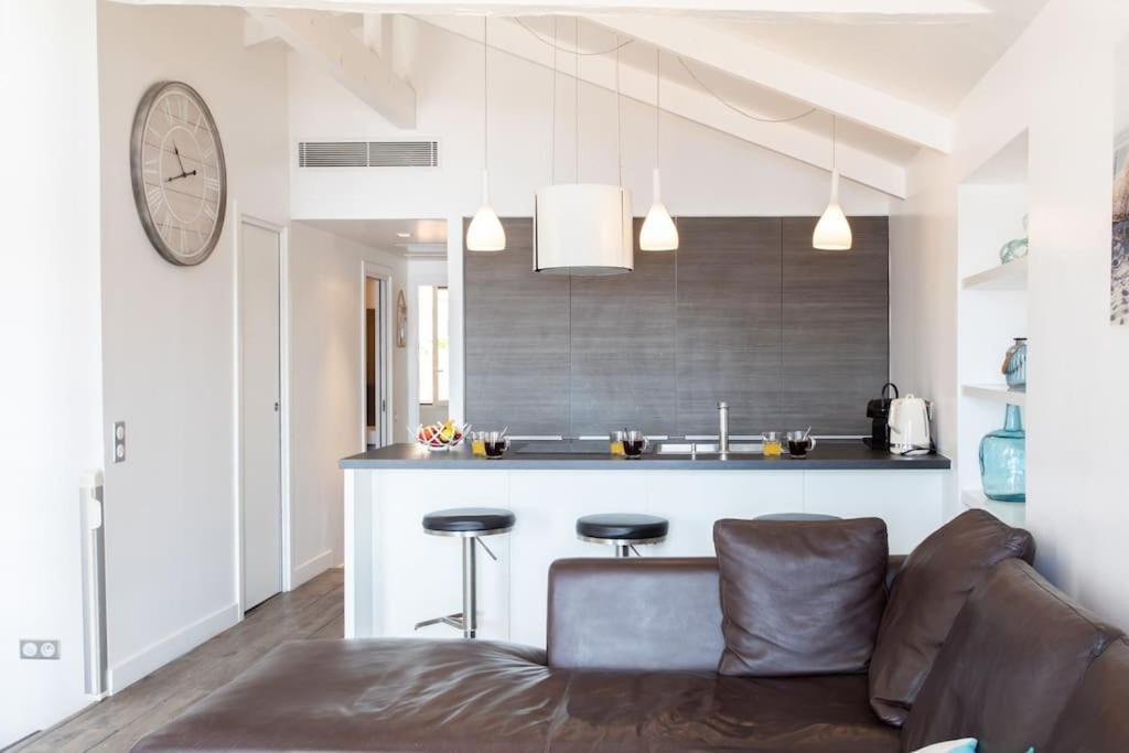 #40 Bright Sea View Suite For 6 2Mins Walk Port & Sea Вилафранк-сюр-Мер Екстериор снимка