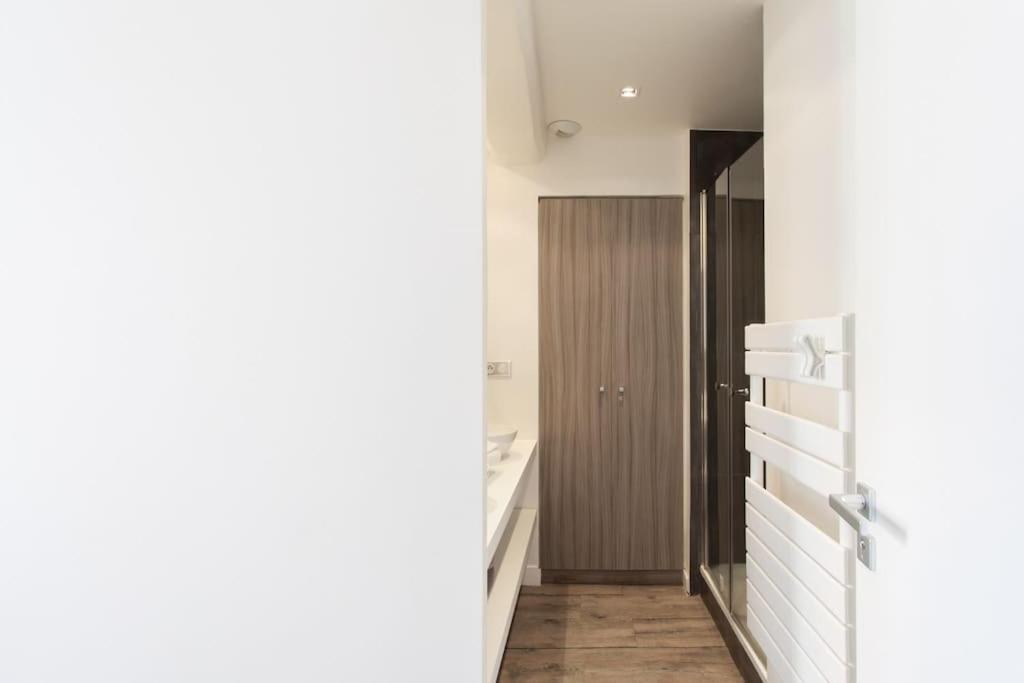 #40 Bright Sea View Suite For 6 2Mins Walk Port & Sea Вилафранк-сюр-Мер Екстериор снимка
