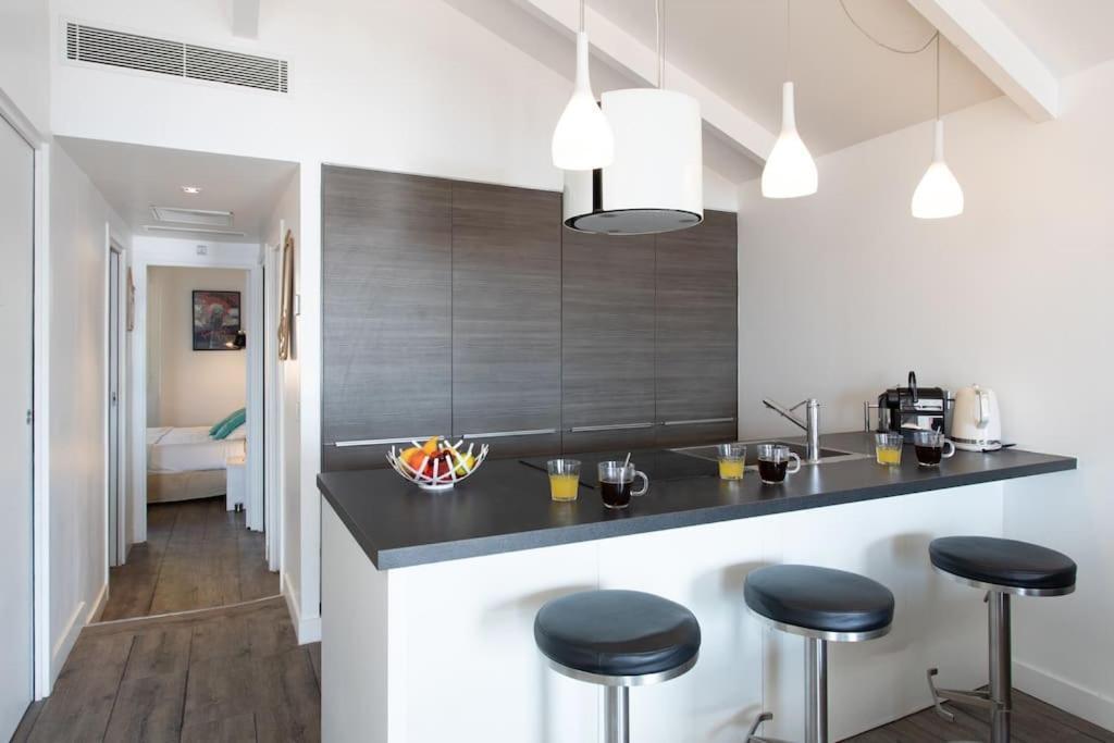 #40 Bright Sea View Suite For 6 2Mins Walk Port & Sea Вилафранк-сюр-Мер Екстериор снимка